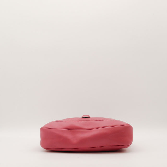 Fond du sac Gucci New Jackie cuir rose framboise — AMANA Vintage