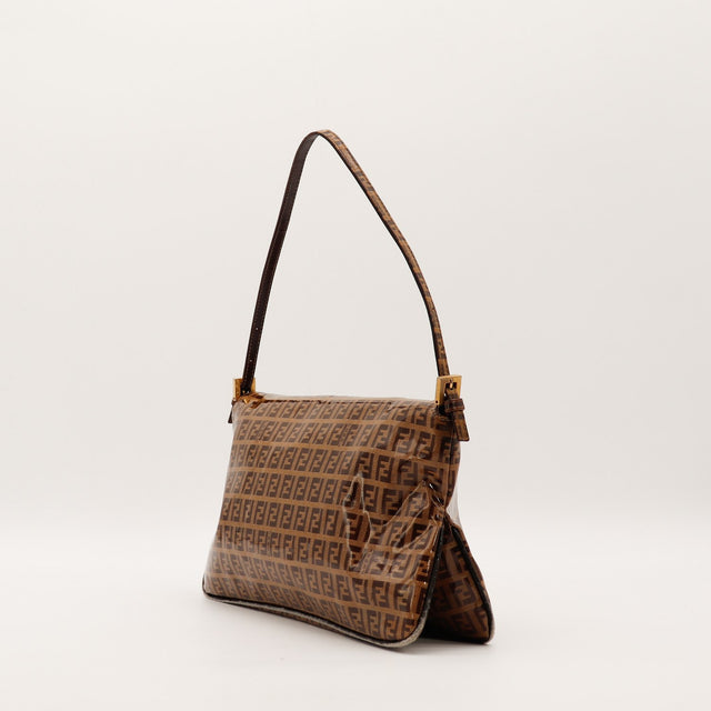 Sac Fendi Mamma Baguette vue latérale bandoulière cuir — AMANA Vintage
