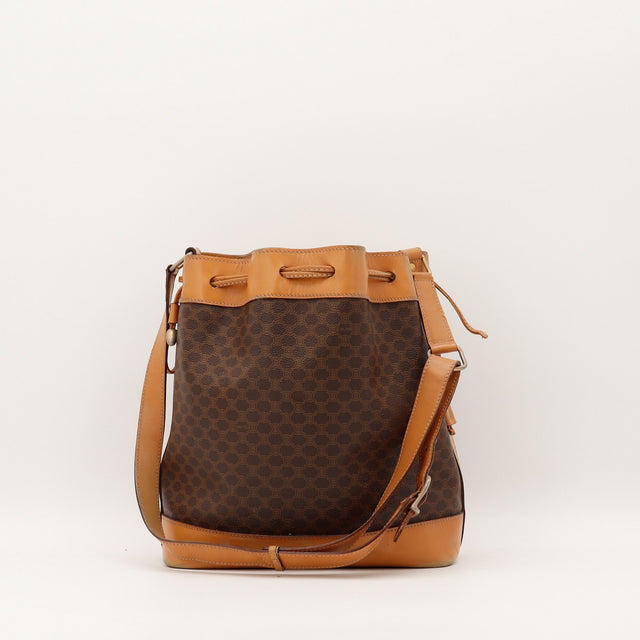 Sac Céline Seau Macadam toile Macadam marron vue de côté occasion authentique — AMANA Vintage