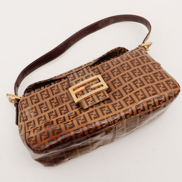 Sac Fendi Baguette vue de dessus fermoir FF doré occasion authentique — AMANA Vintage