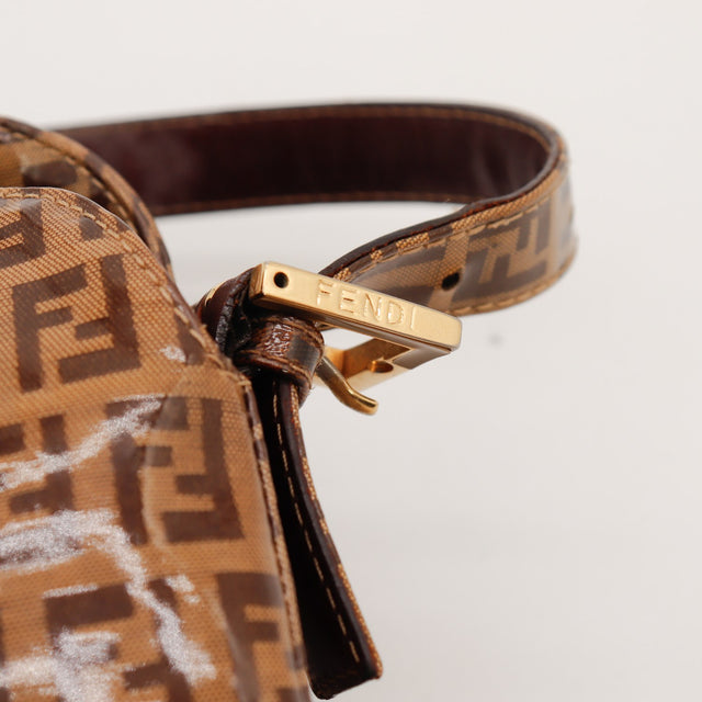 Détail attache dorée FENDI et anse toile Zucchino — AMANA Vintage