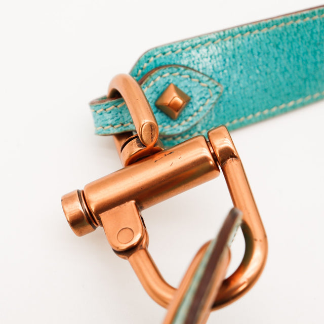 Détail mousqueton et anse cuir turquoise Gucci New Jackie occasion authentique — AMANA Vintage