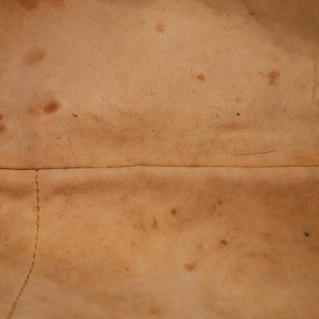 Detail cuir interieur Louis Vuitton Artsy MM taches usage — AMANA Vintage