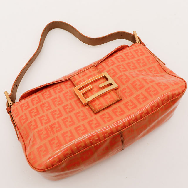 Sac Fendi Zucca vue de dessus fermoir FF doré occasion authentique — AMANA Vintage
