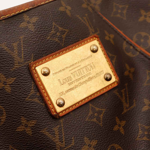 Détail plaque Louis Vuitton Inventeur sur sac Galliera PM occasion authentique — AMANA Vintage