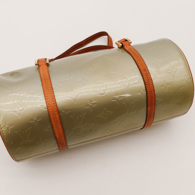 Détail cuir Vernis monogrammé Louis Vuitton Bedford occasion authentique — AMANA Vintage