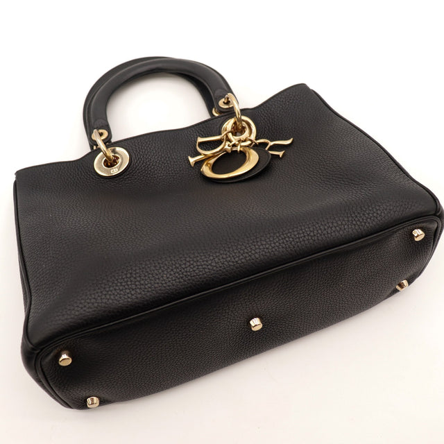 Sac Dior Diorissimo vue de dessous en angle occasion authentique — AMANA Vintage