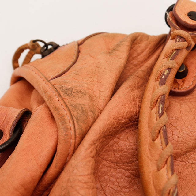 Détail anse tressée et frottements du cuir sac Balenciaga — AMANA Vintage
