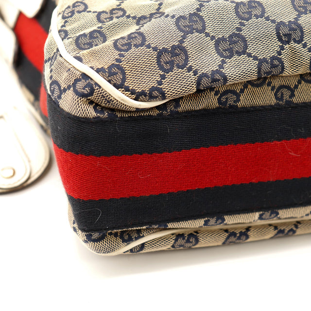 Détail coin et bande Web sac Gucci Hobo Web occasion authentique — AMANA Vintage