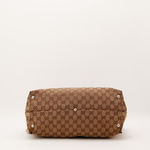 Vue du fond Tote Horsebit Gucci avec pieds métalliques — AMANA Vintage
