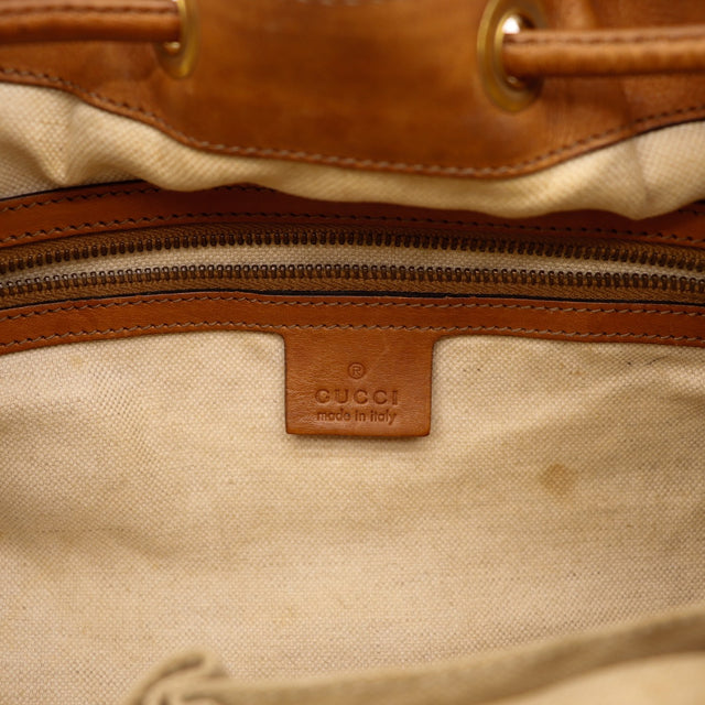 Intérieur toile et estampille Gucci made in Italy — AMANA Vintage