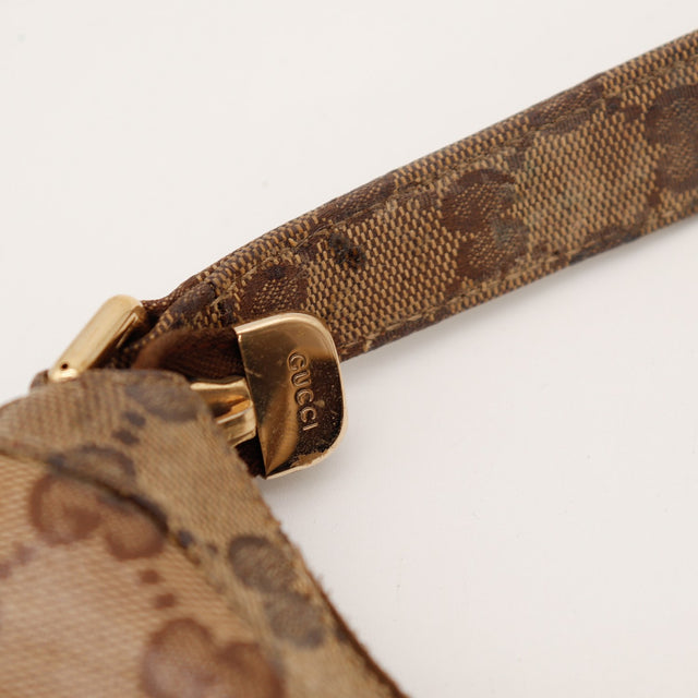 Détail anse et fermeture éclair signée Gucci Hobo Web occasion authentique — AMANA Vintage