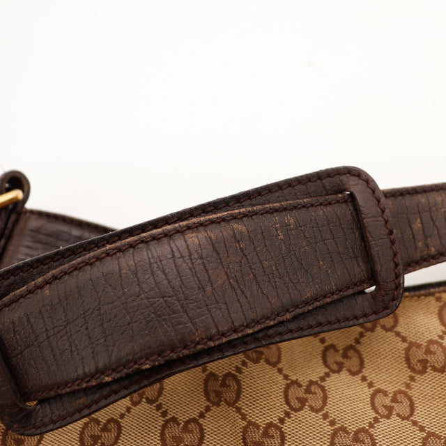 Détail bandoulière cuir marron Gucci Hobo Horsebit — AMANA Vintage