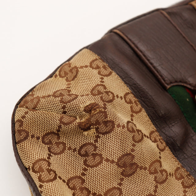Détail toile percée sous le mors Gucci Hobo Horsebit — AMANA Vintage