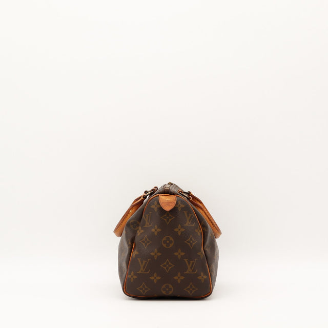 Detail cote Louis Vuitton Speedy 25 medaillon cuir estampe — AMANA Vintage