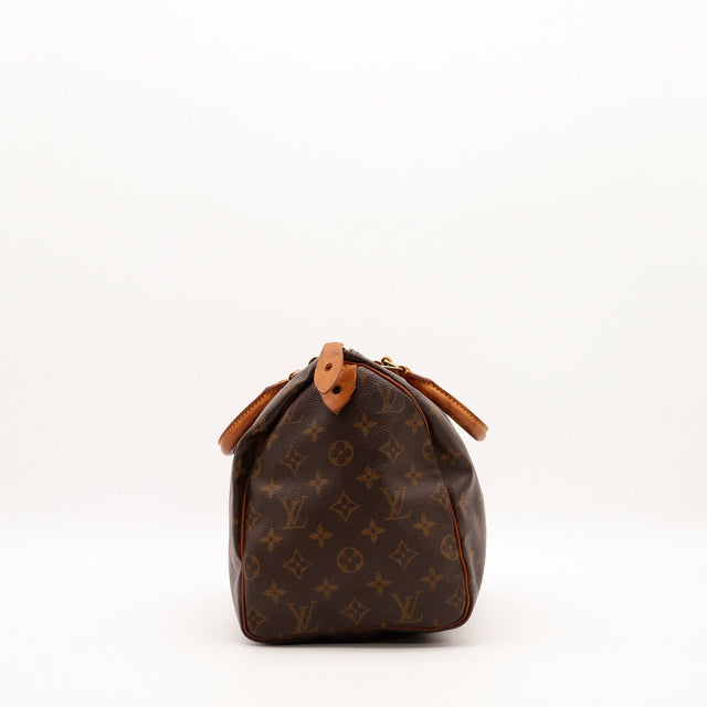 Louis Vuitton Speedy 30 vue de profil gauche cuir vachette patiné — AMANA Vintage