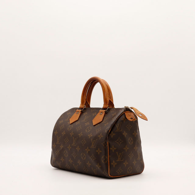 Louis Vuitton Speedy 30 vue trois quarts gauche toile monogramme patine caramel — AMANA Vintage