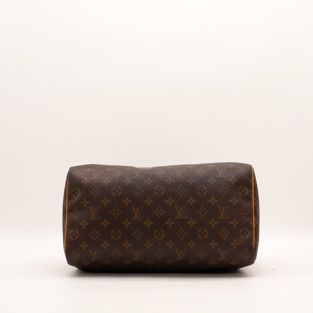 Fond Louis Vuitton Speedy 40 toile Monogram vue du dessous — AMANA Vintage