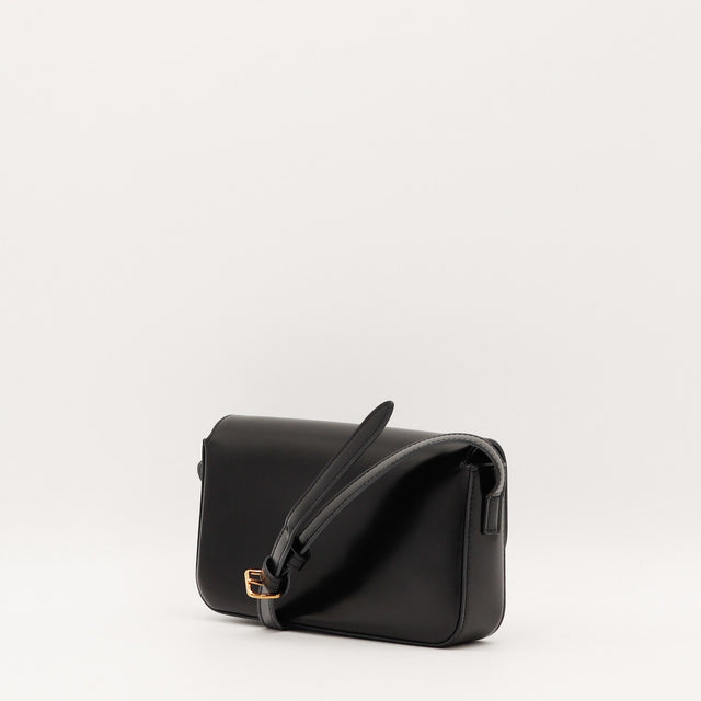 Sac Céline Triomphe cuir noir profil bandoulière occasion — AMANA Vintage