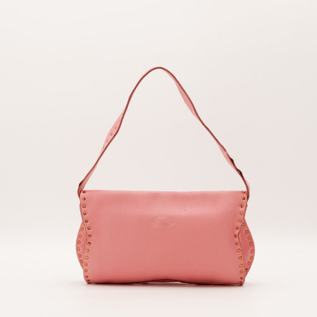 Dos du sac Céline clouté cuir grainé logo embossé occasion authentique — AMANA Vintage