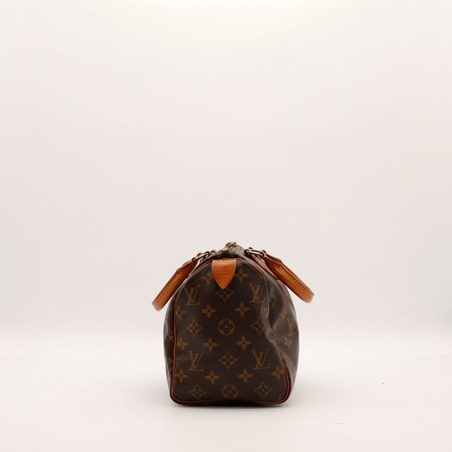 Louis Vuitton Speedy 25 vue de dessous fond toile Monogram — AMANA Vintage