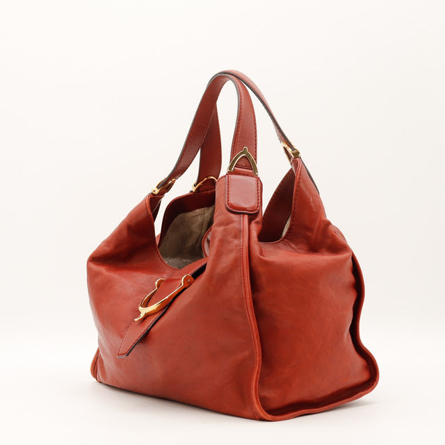 Sac Gucci Hobo Stirrup cuir rouge vue de côté occasion authentique — AMANA Vintage