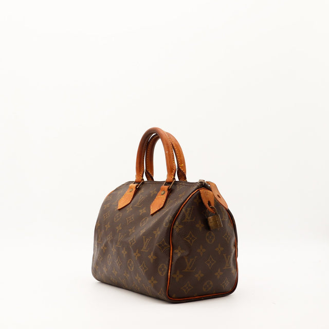 Louis Vuitton Speedy 25 vue de trois-quarts toile Monogram patine caramel — AMANA Vintage