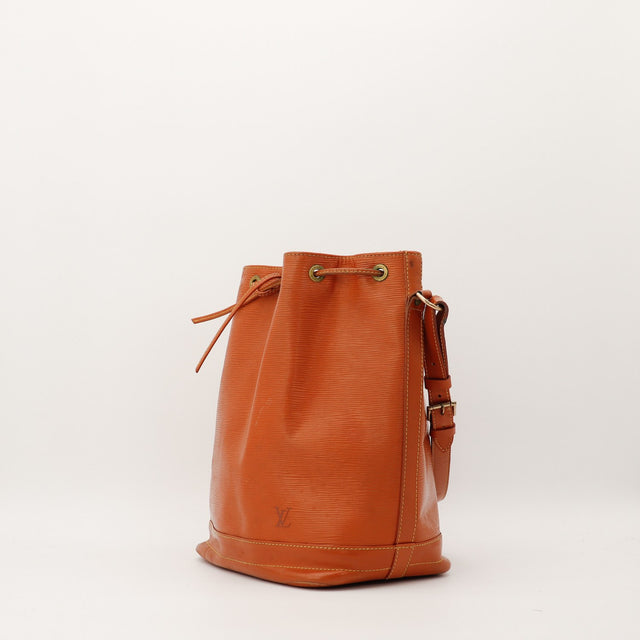 Louis Vuitton Noe Epi Marron vue de trois quarts occasion — AMANA Vintage