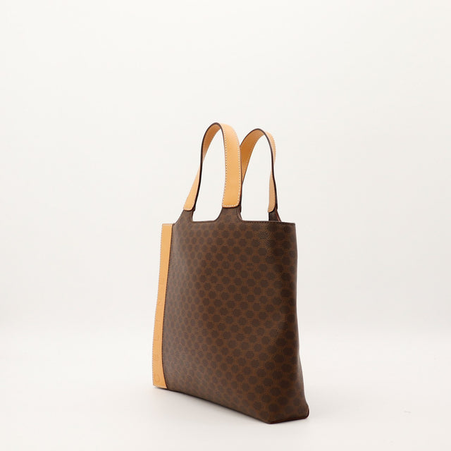 Celine Tote Bag Macadam vue de trois quarts droite cuir naturel — AMANA Vintage