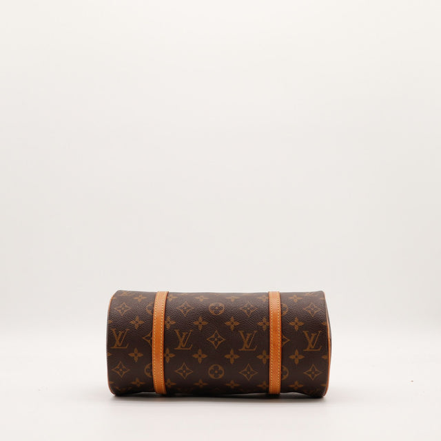 Vue du dessous Louis Vuitton Papillon 30 toile Monogram fond — AMANA Vintage