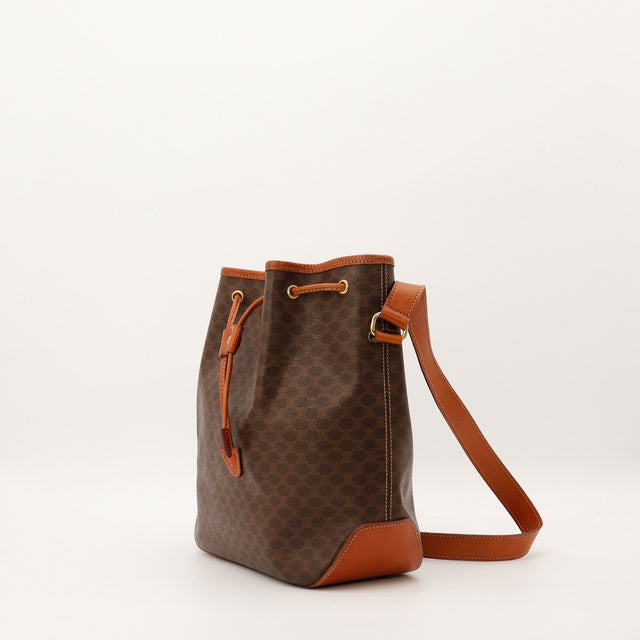 Sac seau Celine Macadam vue de trois quarts gauche bandouliere cuir naturel — AMANA Vintage