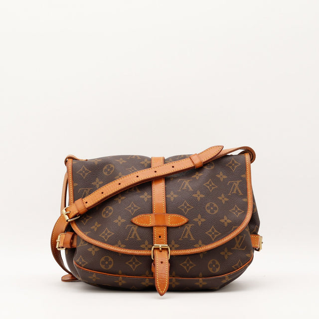 Vue de face Louis Vuitton Saumur 30 Toile Monogramme occasion authentique — AMANA Vintage