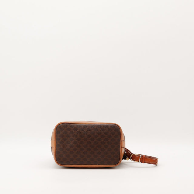 Sac seau Céline Macadam vue du fond toile enduite occasion authentique — AMANA Vintage