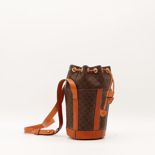 Sac seau Céline Macadam cordon de serrage cuir occasion authentique — AMANA Vintage