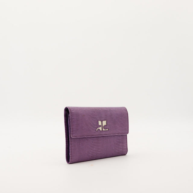 Vue trois quarts portefeuille Courrèges violet fermé — AMANA Vintage