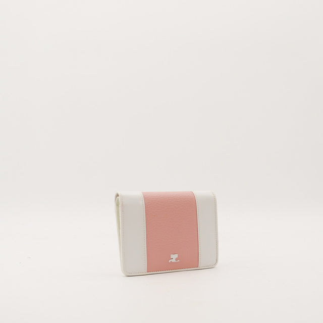 Vue trois quarts verso portefeuille compact Courrèges cuir ivoire bordeaux — AMANA Vintage