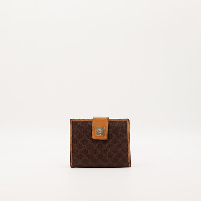 Portefeuille Celine Macadam toile marron vue de face occasion authentique — AMANA Vintage