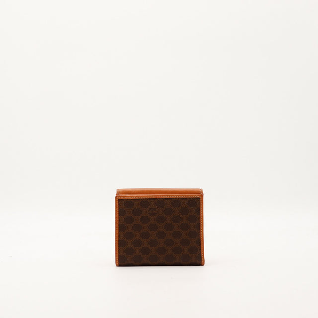 Portefeuille Celine Macadam toile marron et cuir caramel vue de dos occasion authentique — AMANA Vintage
