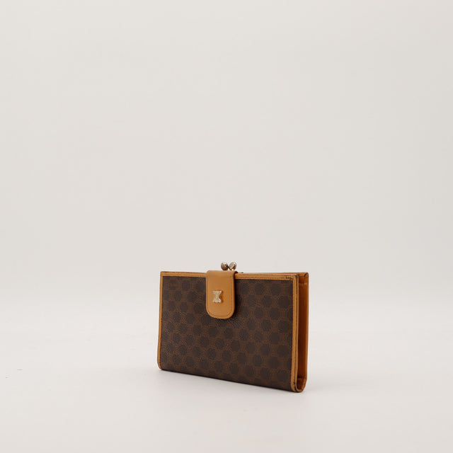 Portefeuille Celine Macadam vue de trois quarts gauche occasion — AMANA Vintage