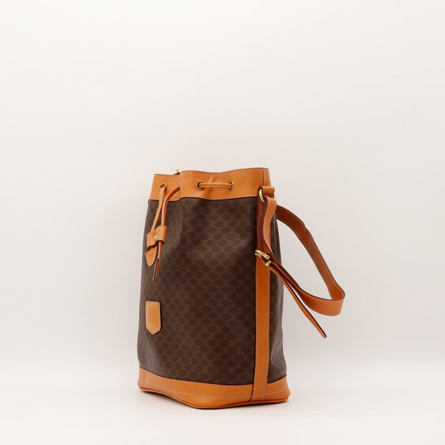 Détail cuir vachette patine claire Céline Seau Macadam — AMANA Vintage