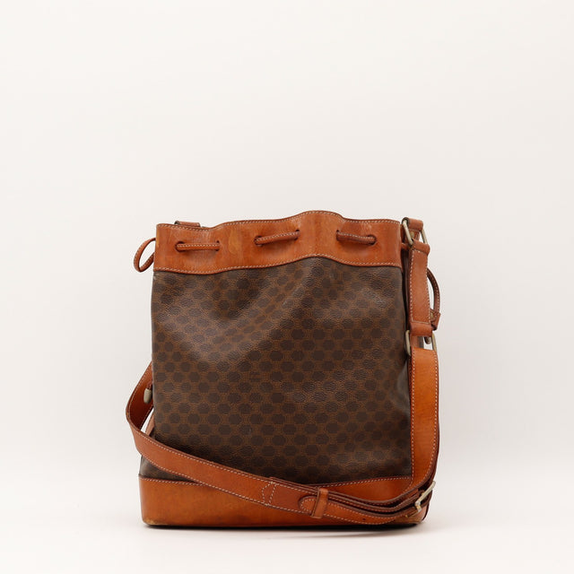 Vue de profil Céline Seau Macadam toile Macadam marron occasion authentique — AMANA Vintage