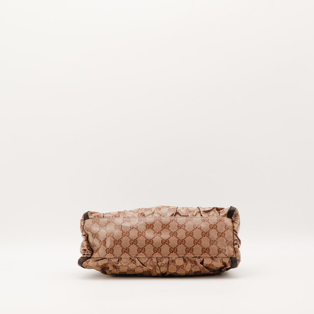 Detail coins cuir assombri Gucci Hobo D-Ring toile GG — AMANA Vintage