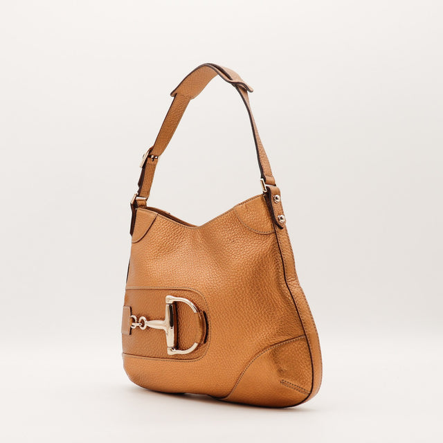Détail mors doré Gucci Hobo Horsebit cuir métallisé cuivre — AMANA Vintage