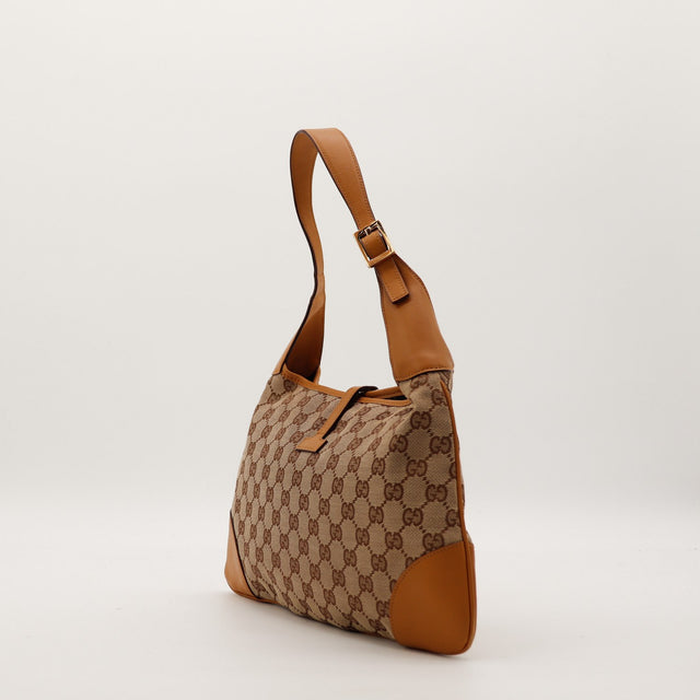 Vue de dessous sac Gucci Jackie Web, fond toile GG Canvas et cuir camel — AMANA Vintage