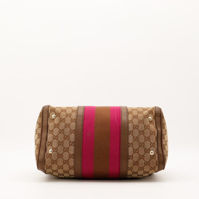 Sac Gucci Boston Web vue du dessous pieds metalliques occasion — AMANA Vintage