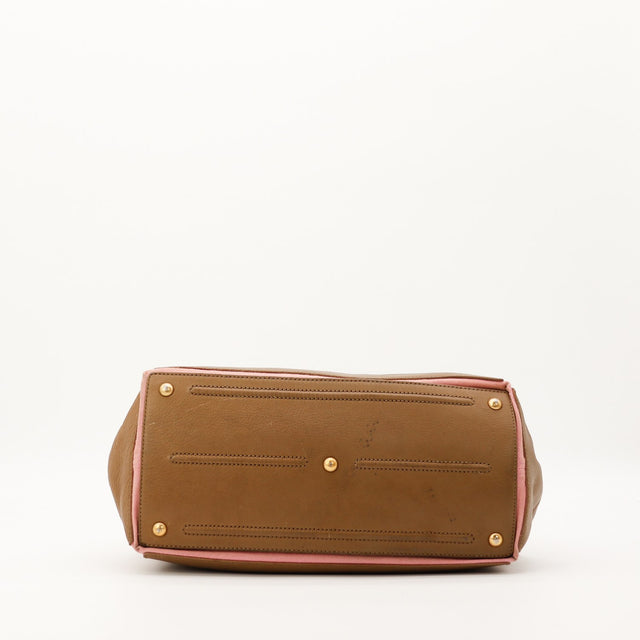Détail vue de dessous Yves Saint Laurent Muse trace sur le cuir — AMANA Vintage