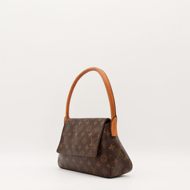 Louis Vuitton Looping MM vue de trois quarts gauche Toile Monogramme — AMANA Vintage