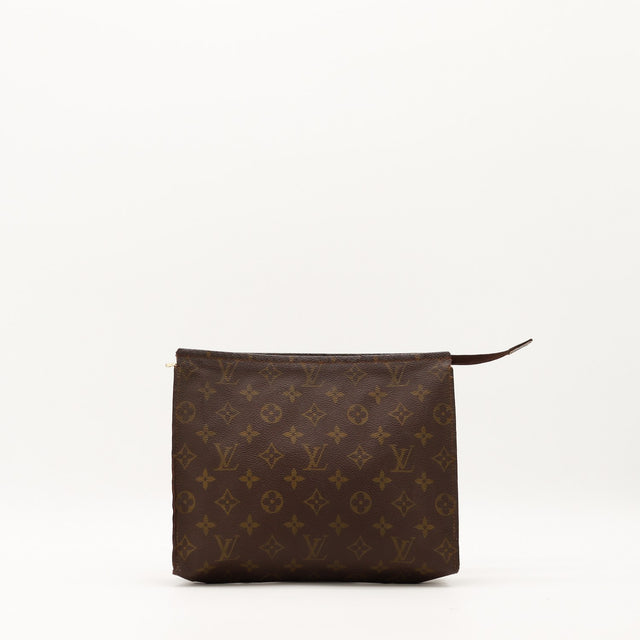 Trousse de Toilette 26 Louis Vuitton Toile Monogram vue de face occasion authentique — AMANA Vintage