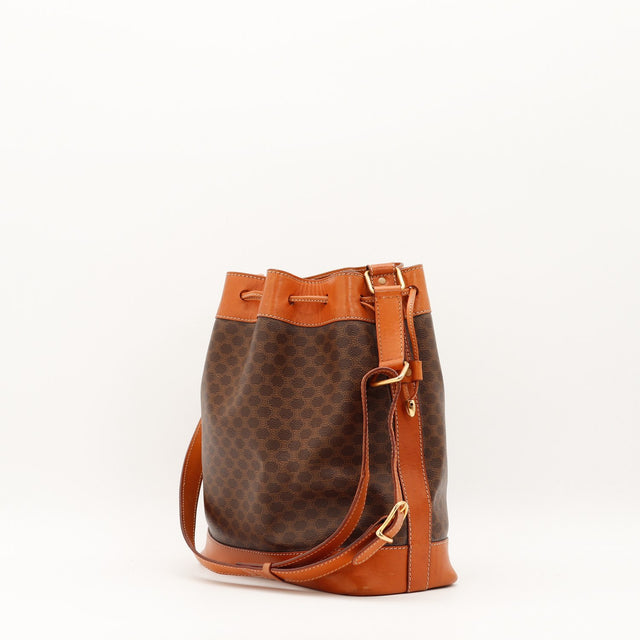Sac seau Céline Macadam vue trois quarts droite détail cuir naturel — AMANA Vintage
