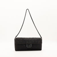El East West Chocolate Bar Chanel